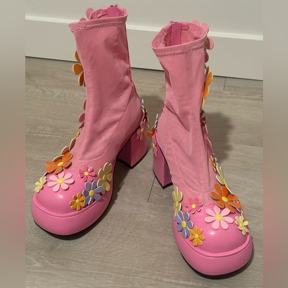 NWT Dolls Kill Sugar Thrillz pink mesh floral appliqué boots 9 - Picture 1 of 7